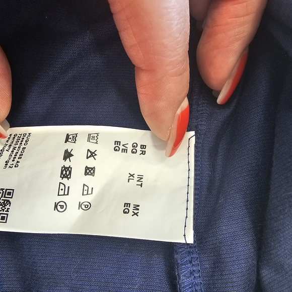 Boss V-Neck Short Sleeve Tee in Navy - Picture 15 of 16